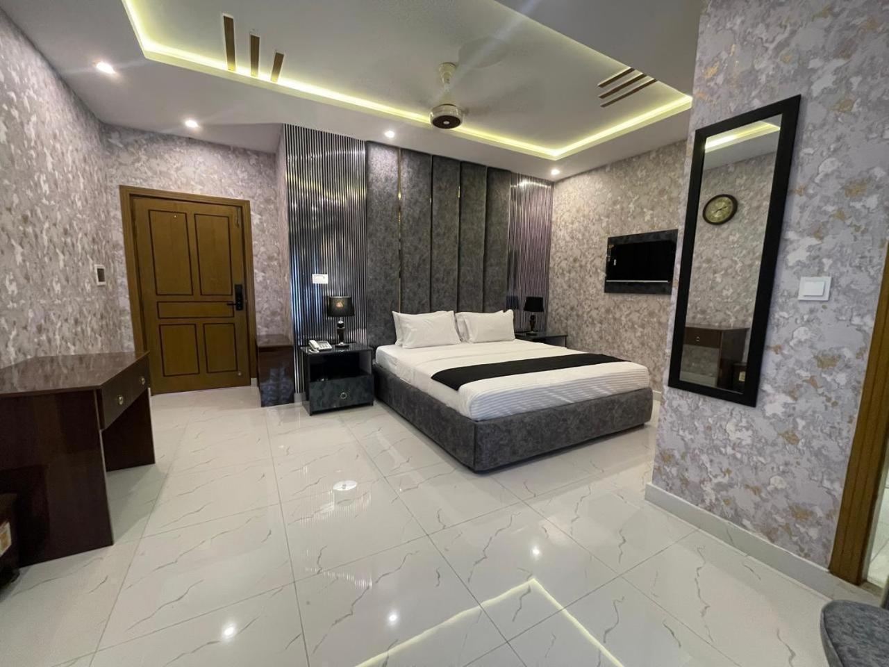 Hotel Croydon International Rawalpindi Exterior foto